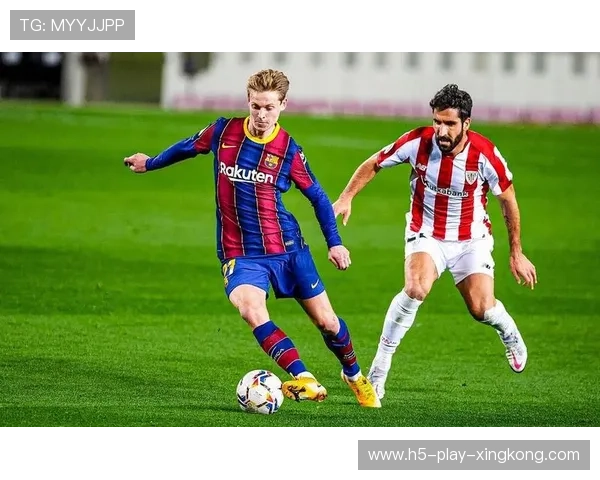 巴塞罗那—德容中场长传直达前锋